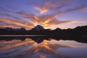 世界举重技术革新论坛：训练设备升级受讨论，世界举重比赛现场视频